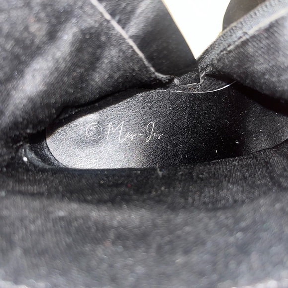 Mis-Jes Women’s Heeled Ankle Boots made with black suede - Picture 4 of 8